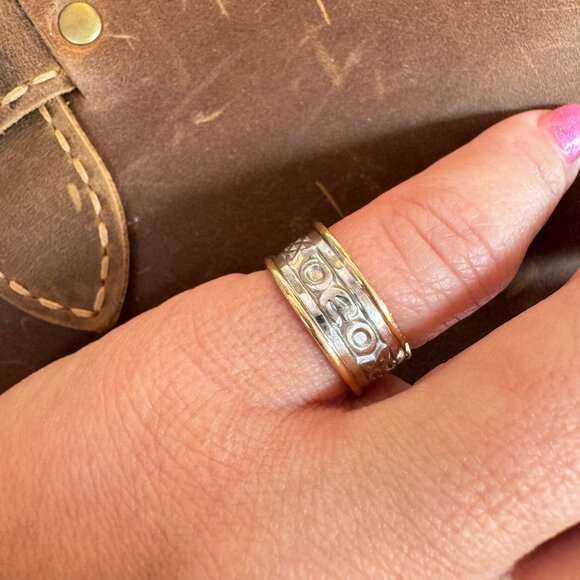 Vintage Two Tone Celtic Knot Ring 14k White Gold & Yellow Gold - Picture 3 of 6